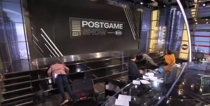 Shaq and Dwyane Wade push-ups