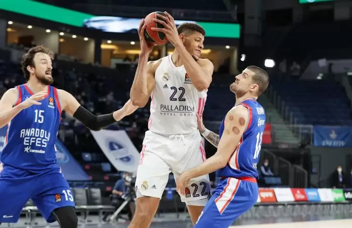 Walter Tavares Real Madrid Anadolu Efes