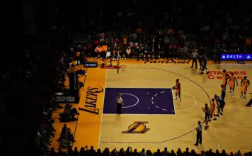 Tim Thomas recalls Kobe Bryant covering his family’s expenses during wildfires Kobe Bryant