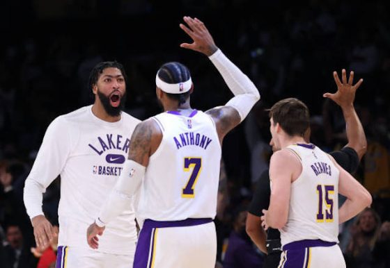 Anthony Davis on Carmelo Anthony: “He’s been great, he’s been helping me all year”