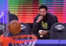 WATCH: Klay Thompson didn’t leave bench after Warriors win vs Blazers, accompanied by Steph Curry and co. through the dugout