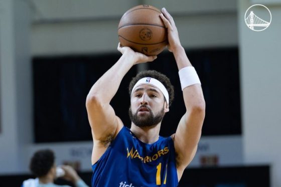 Klay Thompson practicing in Fenerbahce jersey