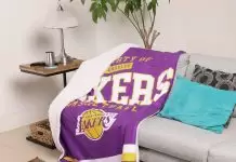 Relax With Your Favorite NBA Team Blankets From FOCO LOS ANGELES LAKERS SHERPA BLANKET