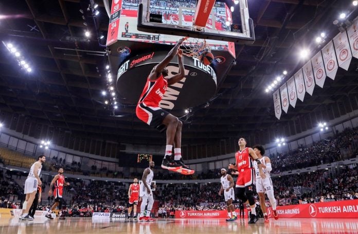 Moustapha Fall Olympiacos ASVEL