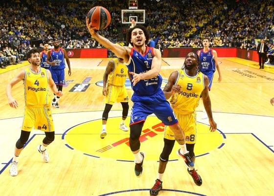 Anadolu Efes superstar Shane Larkin wins EuroLeague Round 16 MVP award