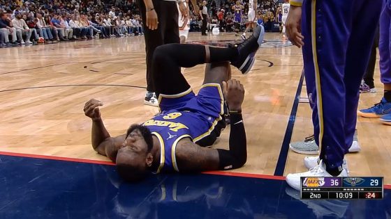Frank Vogel reacts to LeBron James injuring his ankle