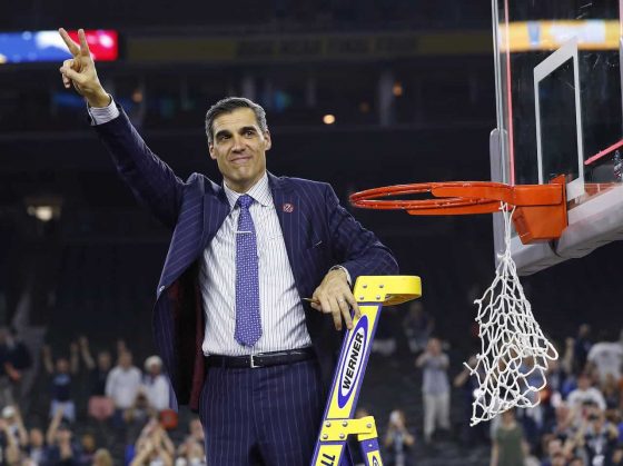 Shaq to Jay Wright: “If you do decide to coach the Lakers, let us know”