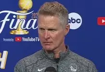 Steve Kerr reacts to Steph Curry going 0/9 from three in Game 5