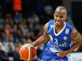 Daniel Ewing joins the Lakers