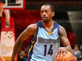 Hapoel Beer Sheva signs Russ Smith