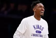 Malik Monk ejected after shove vs. Killian Hayes on Pistons-Kings duel