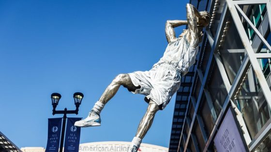 LOOK: Mavs unveils statue of Dirk Nowitzki on 2023 Christmas Day
