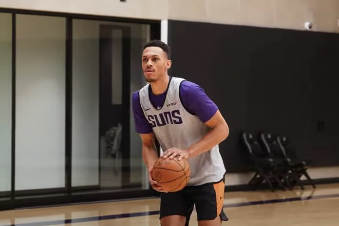Darius Bazley