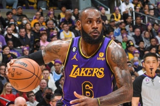 LeBron James’ agent gives cryptic message about future of Lakers star