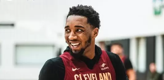Donovan Mitchell gets a workout in with Coco Jones on honeymoon