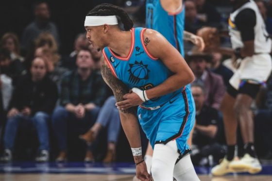 Sun re-sign Damion Lee