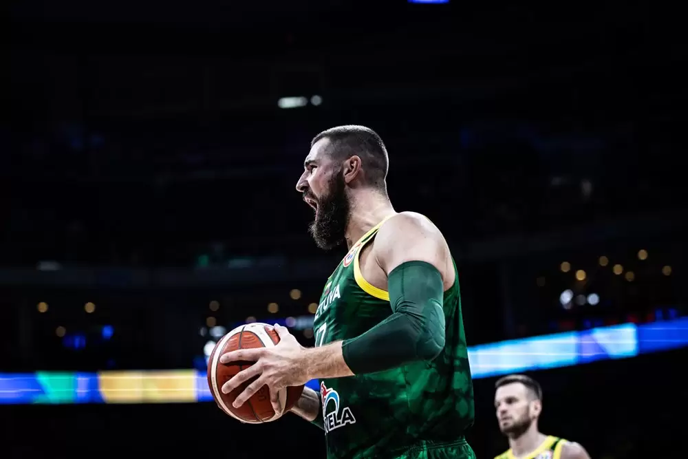 Jonas Valanciunas out four weeks with calf injury
