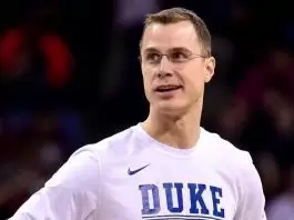 Jon Scheyer: “I got poked in the eye and immediately lost all eyesight”