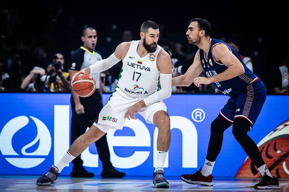 Jonas Valanciunas focused on Kings, no trade chatter