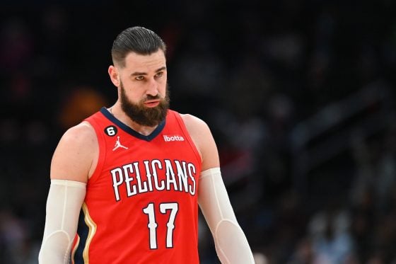 Pelicans explore trades for starting center to replace Jonas Valanciunas