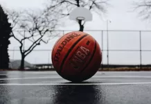 Reed Sheppard enters the 2024 NBA Draft
