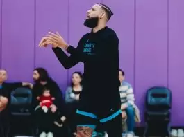 Pacers sign Cody Martin