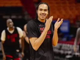 Mavericks waive Banton, Robinson-Earl, Smith Jr.