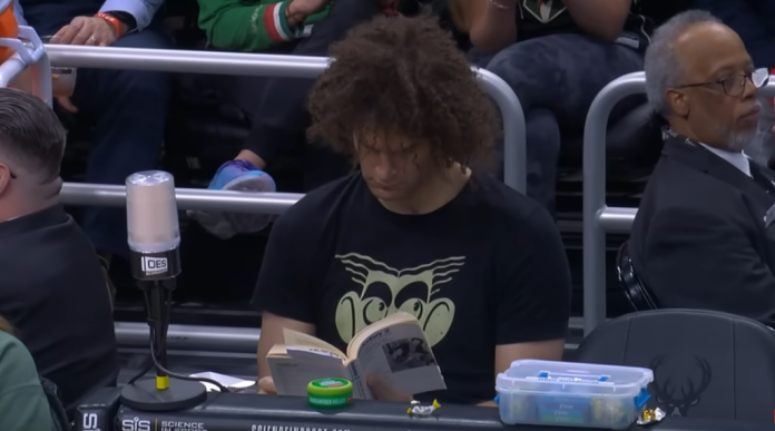 Robin Lopez