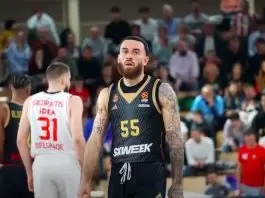 Mike James suffers Achilles injury against Zvezda