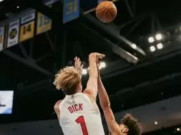 Ochai Agbaji: Gradey’s kinda like a mini Steph with how he runs off screens and doesn’t stay still