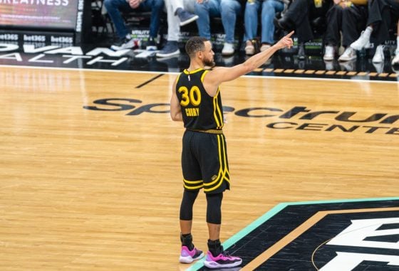 Insider provides Stephen Curry injury update