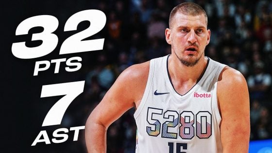Jokic drops 32 points as Nuggets rout Suns