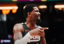 Luka Doncic welcomes Deandre Ayton to Lakers