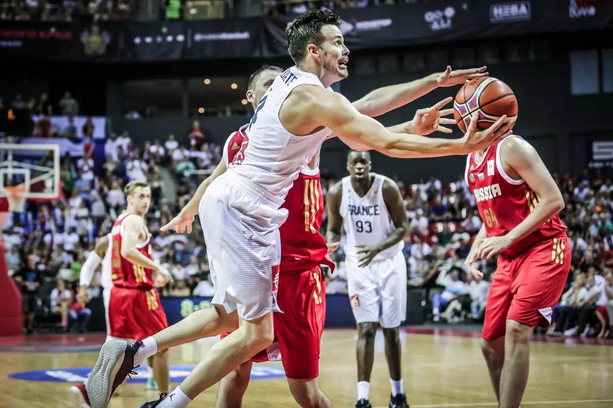 AEK considers Thomas Heurtel for the backcourt