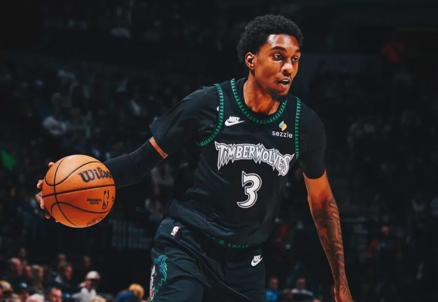 McDaniels becomes focal point in Wolves’ Giannis discussions