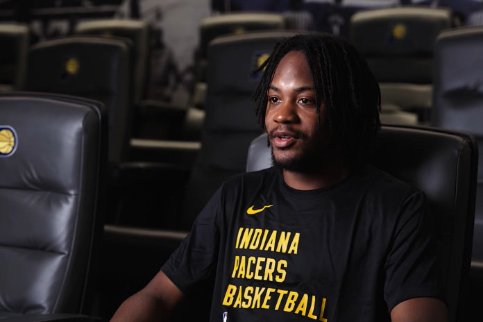 Rockets sign Tristen Newton