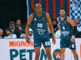 Anadolu Efes signs Kai Jones to two-year extension