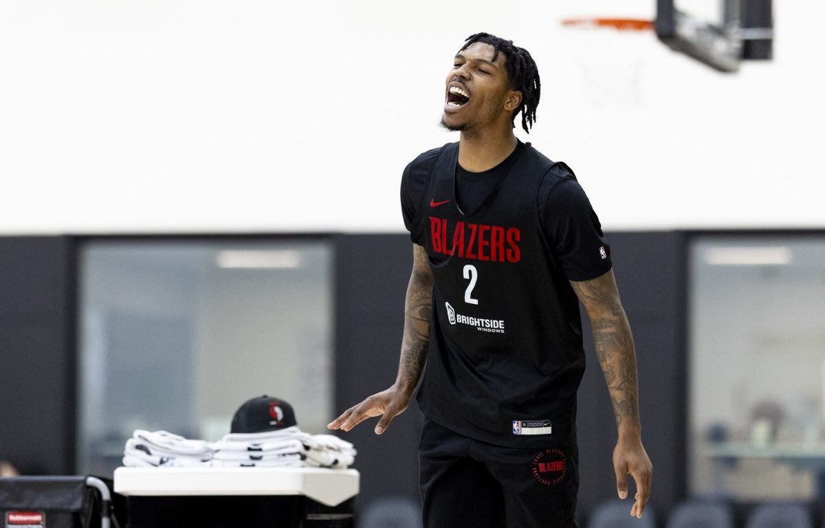 76ers sign Caleb Love