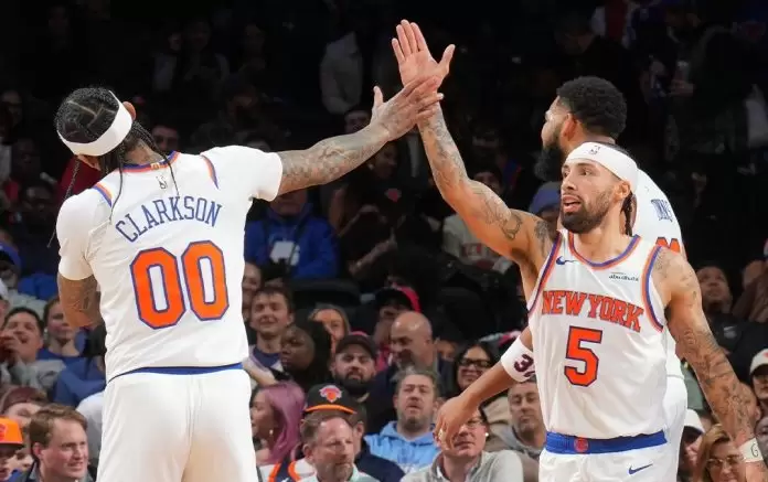 Alvarado lifts Knicks outgun 76ers 138-89