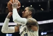 Kyle Kuzma scores 31 as short-handed Bucks snap skid with win over Bulls