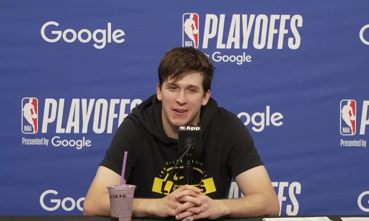 Austin Reaves reacts to Lakers newcomers after preseason debut