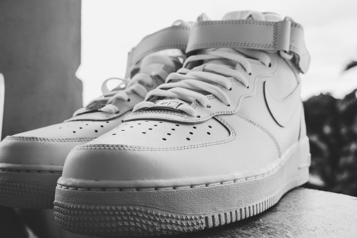 viajero_sbcr-nike-3741474_1280