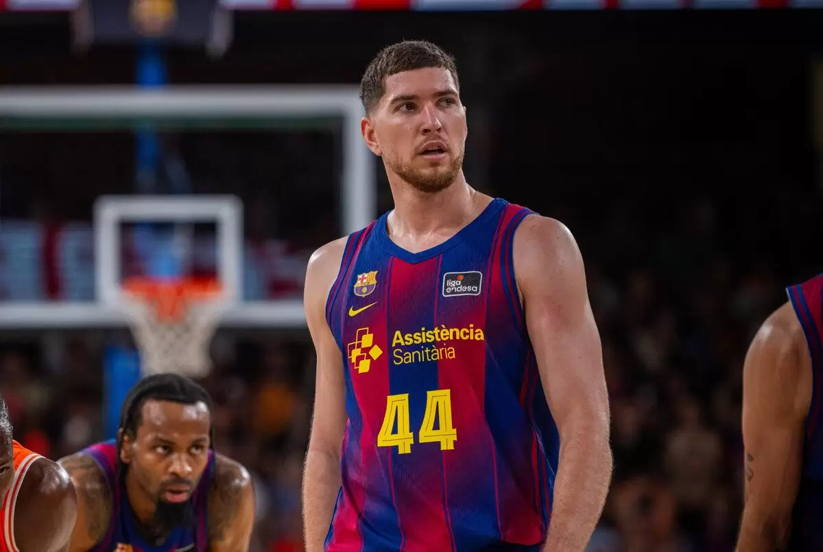 Barcelona extends Joel Parra through 2030