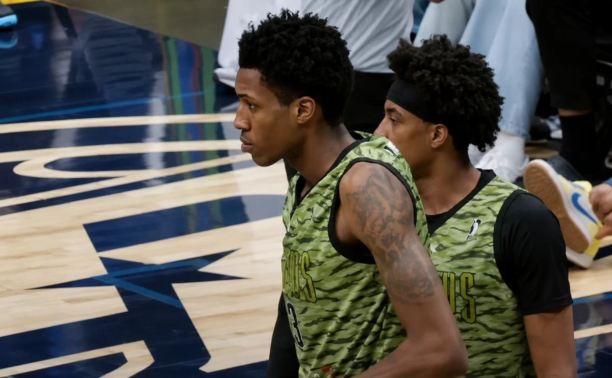 Clippers sign Jamarion Sharp