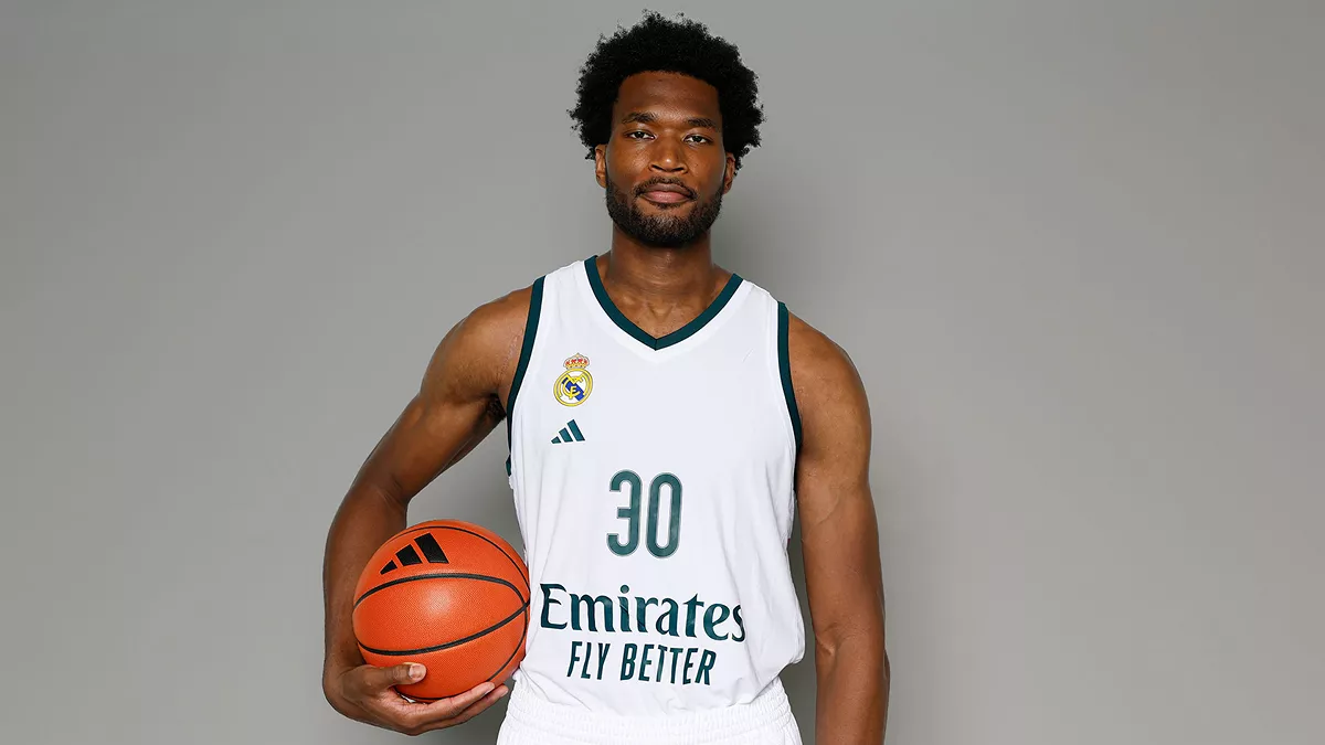 Real Madrid signs Damian Jones