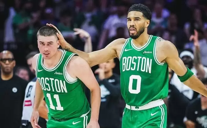 Payton Pritchard and Jayson Tatum