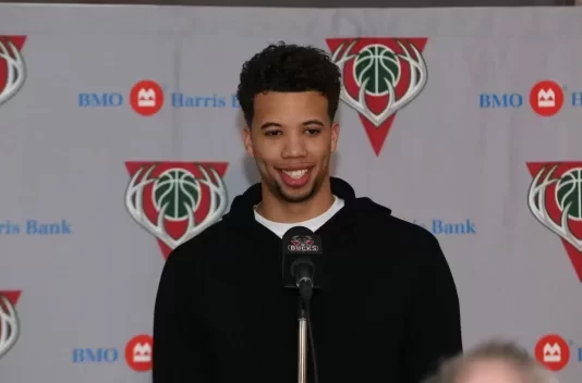 Michael Carter-Williams returns to basketball in new role