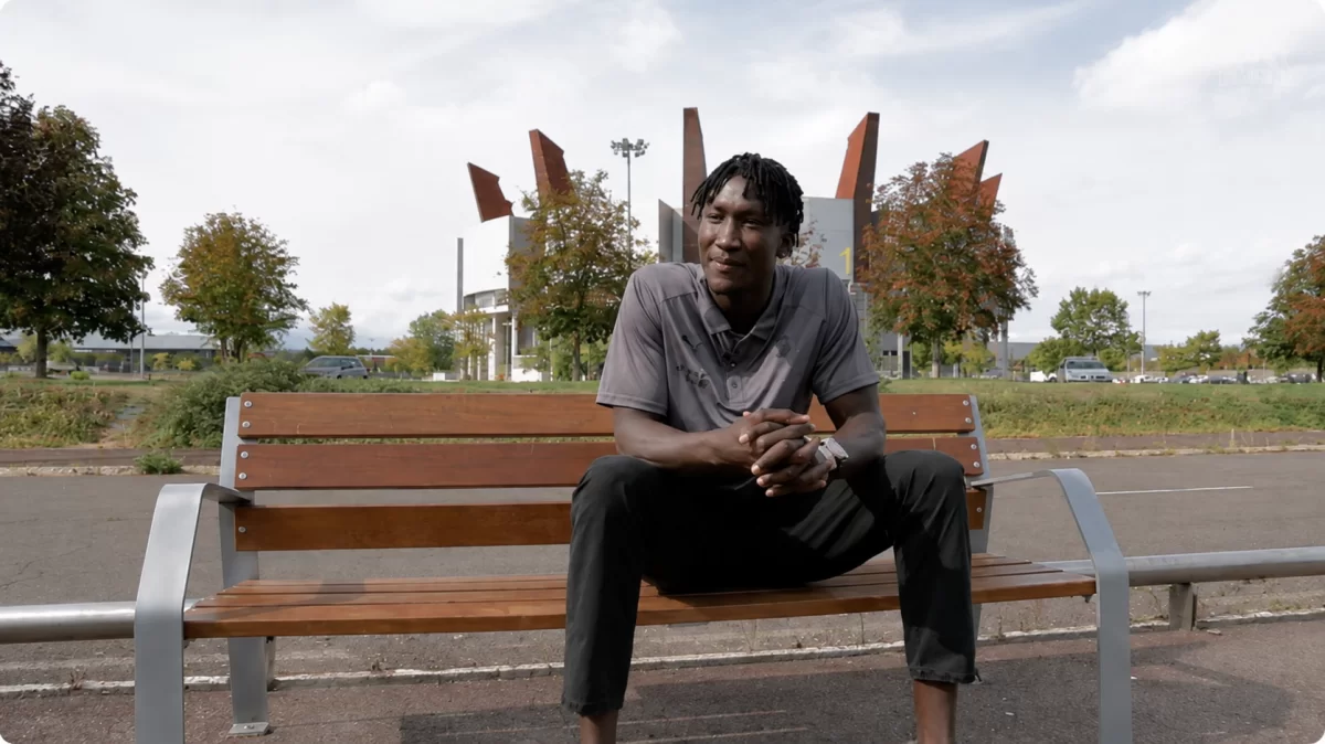 Khalifa Diop signs a deal with the Cavaliers
